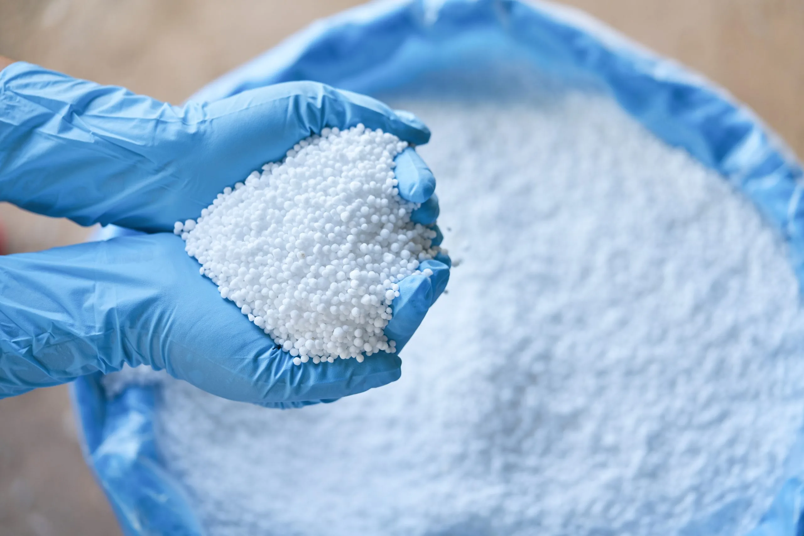 Urea Fertilizer Wholesale And Exporter — Granular N46% Bulk Supply — Gro Export Ltda